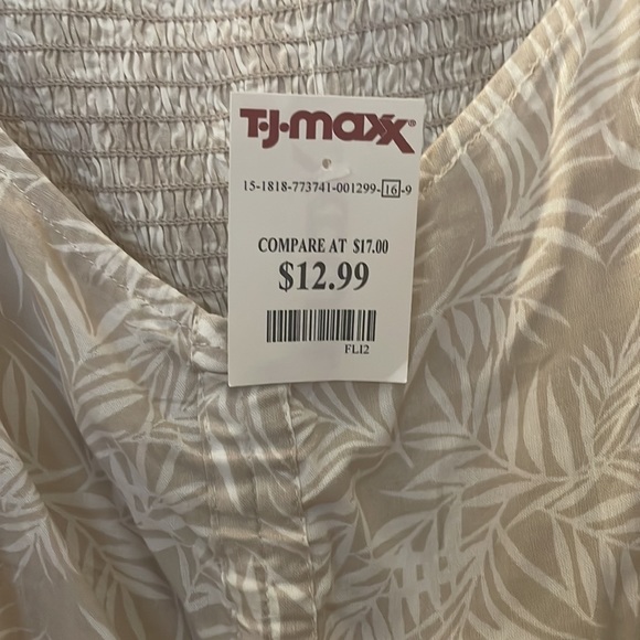TJ MAXX top - Picture 2 of 2